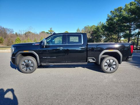 New 2026 GMC Sierra 2500 Denali w/ Denali Reserve Package image 2