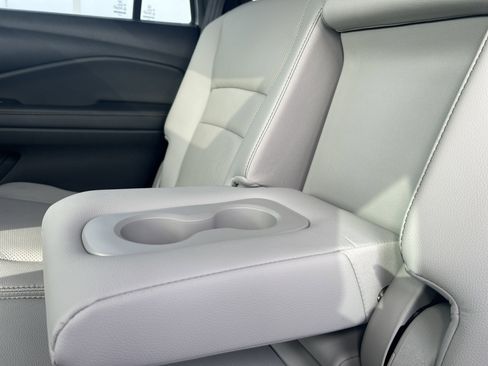 Used 2023 Honda Passport EX-L image 27