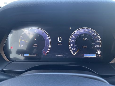 Used 2023 Jeep Grand Cherokee Laredo image 25