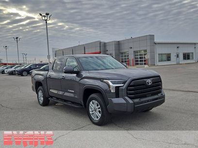 New 2026 Toyota Tundra SR5 w/ SR5 Premium Package
