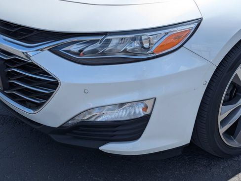 Used 2019 Chevrolet Malibu Premier w/ Sun and Wheel Package FWD image 12