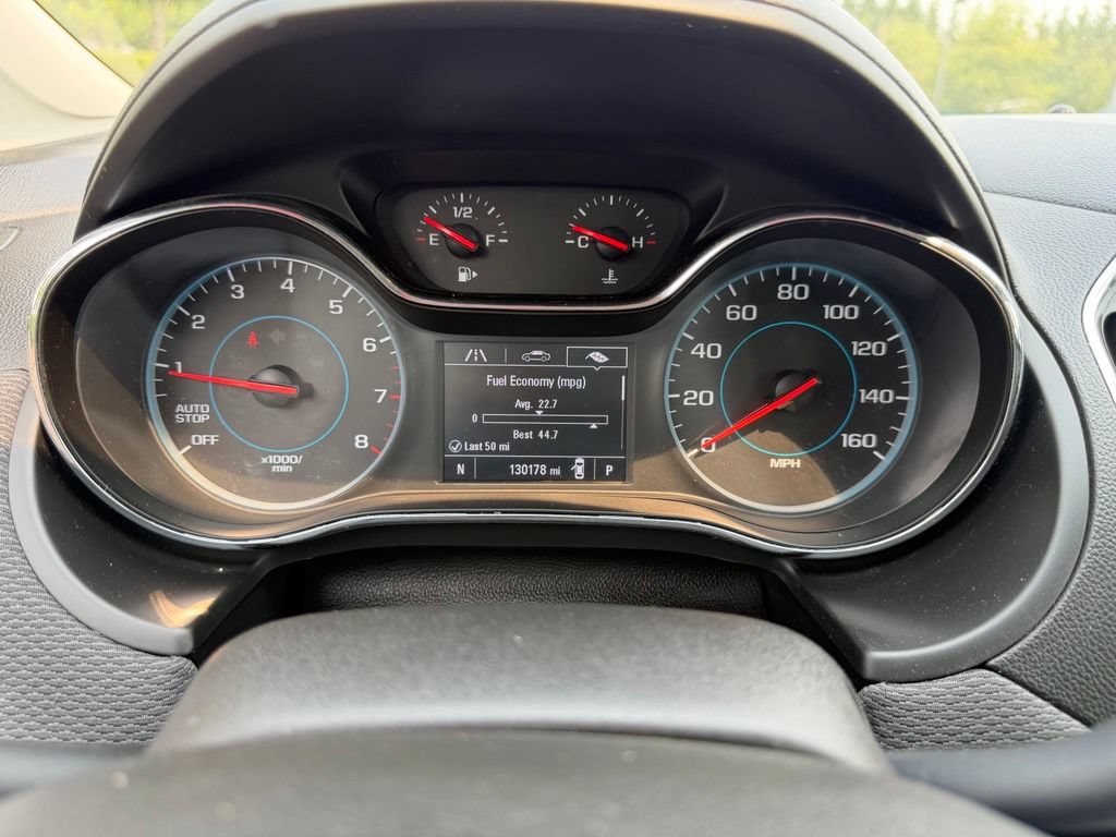 Used 2017 Chevrolet Cruze LT w/ Convenience Package FWD image 21
