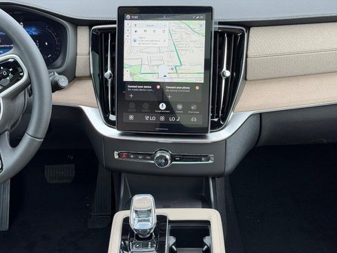 New 2026 Volvo XC90 B5 Core image 7