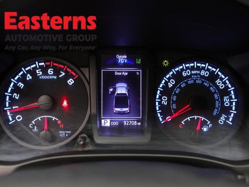 Used 2020 Toyota Tacoma SR RWD image 17