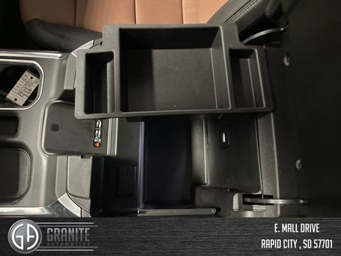 Used 2024 Chevrolet Silverado 1500 High Country image 30