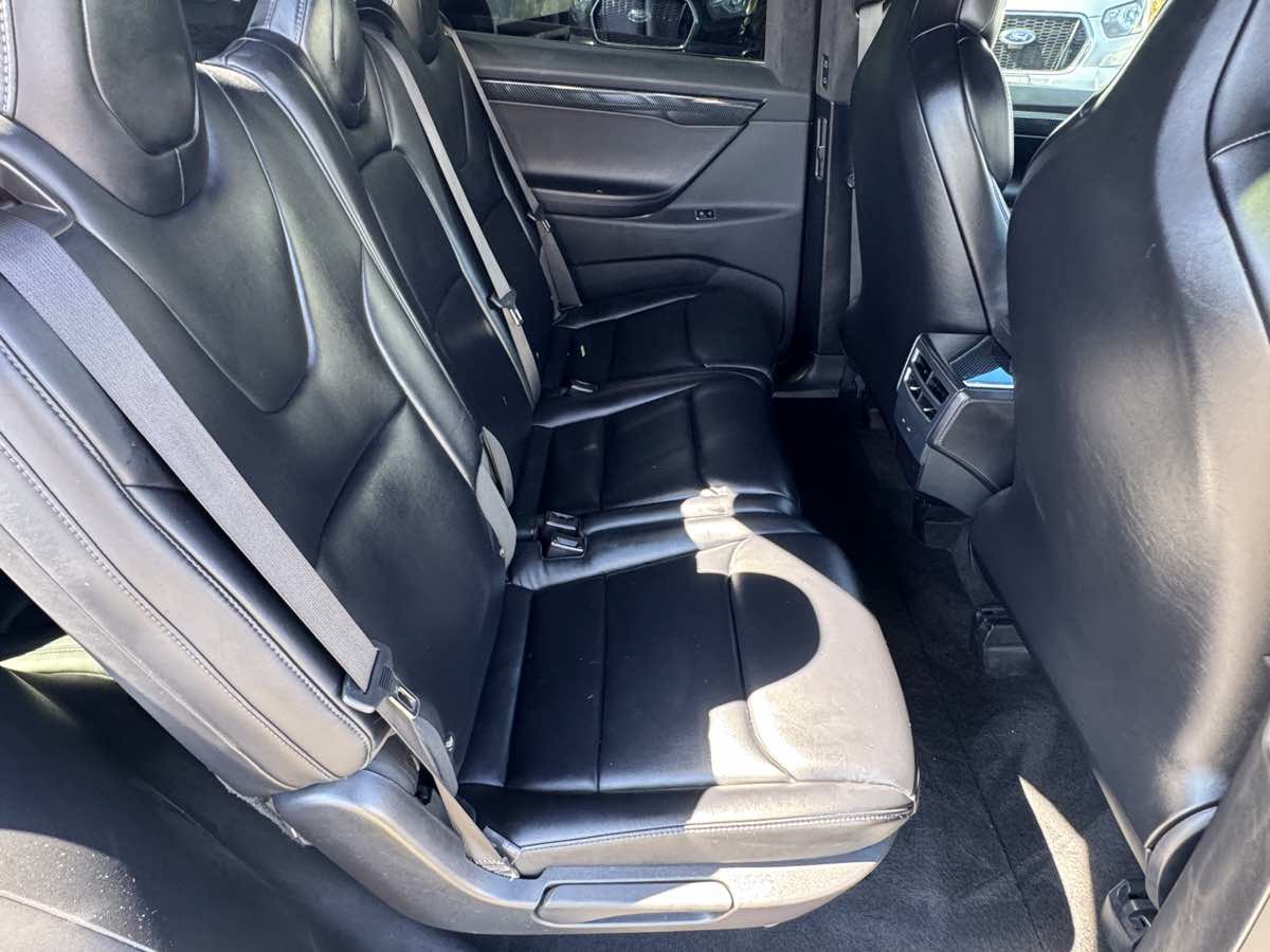 Used 2018 Tesla Model X AWD/4WD image 16