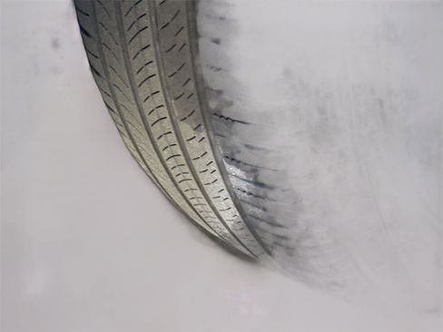 Used 2026 Tesla Model Y 2WD image 28