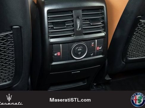 Used 2017 Mercedes-Benz GLE 400 4MATIC image 26