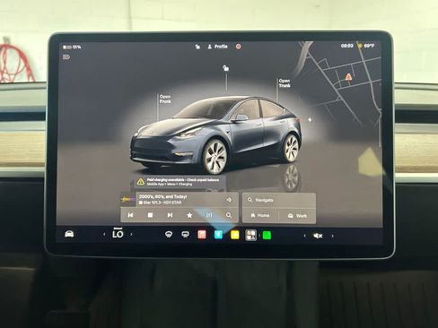 Used 2024 Tesla Model Y Long Range RWD image 17