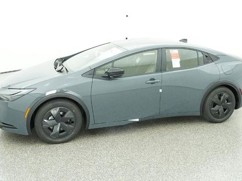 New 2026 Toyota Prius Plug-In Hybrid image 7