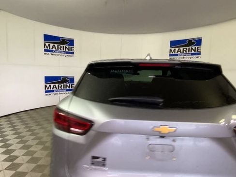 Used 2023 Chevrolet Blazer LT FWD image 9