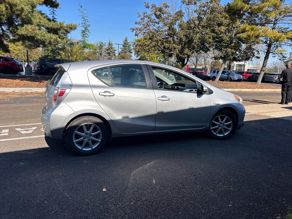 Used 2012 Toyota Prius C Three FWD image 5