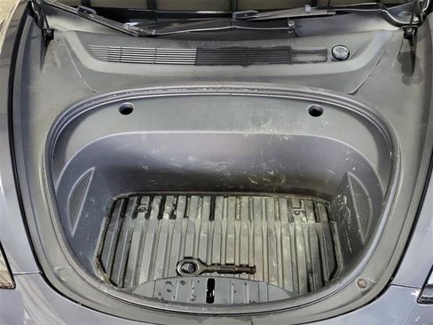 Used 2023 Tesla Model 3 Standard Range image 12