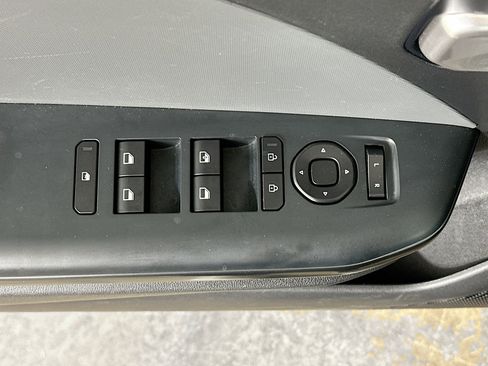 Used 2025 Kia K4 LXS FWD image 15