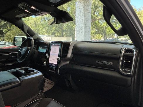 Used 2025 RAM 1500 Laramie AWD/4WD image 29