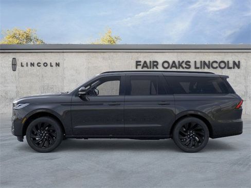 New 2025 Lincoln Navigator L Reserve w/ Jet Appearance Package image 3