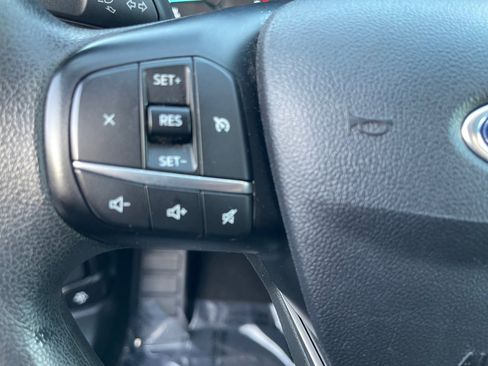 Used 2022 Ford Escape SE image 19