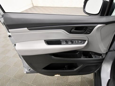 Certified 2023 Honda Odyssey EX-L image 13