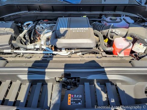 New 2025 Chevrolet Silverado 1500 LT w/ Z71 Off-Road Package image 16