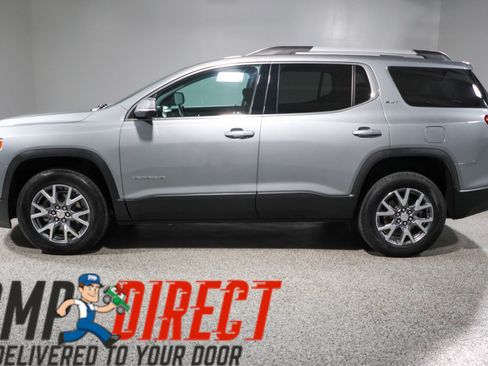 Used 2023 GMC Acadia SLT w/ Technology Package FWD image 10