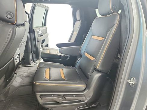 Used 2023 GMC Yukon XL AT4 AWD/4WD image 34