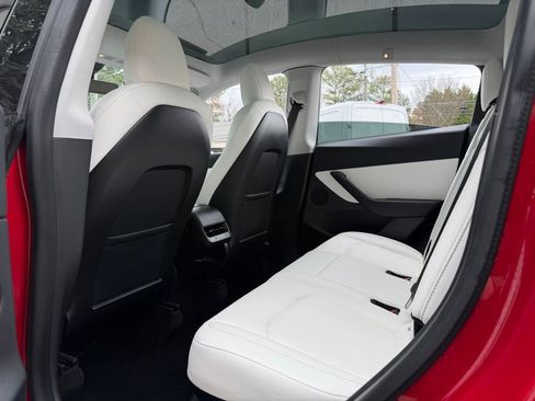 Used 2021 Tesla Model Y Long Range image 29