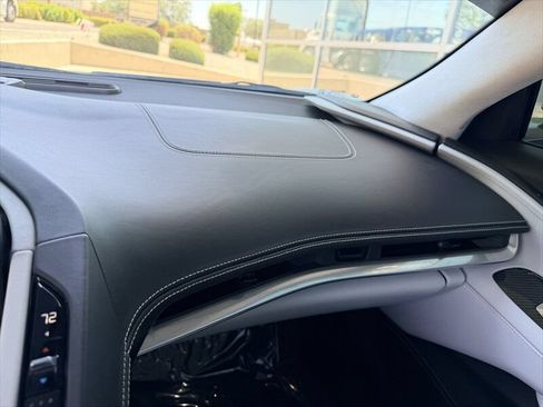 Used 2021 Chevrolet Corvette Stingray Premium Cpe w/ Z51 Performance Package RWD image 21