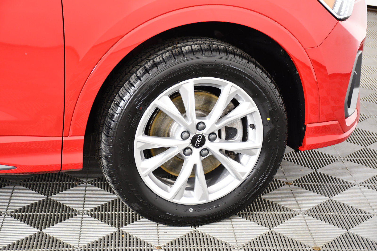 Used 2025 Audi Q3 2.0T Premium AWD/4WD image 55