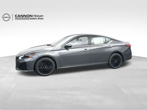 New 2025 Nissan Altima 2.5 SV w/ SV Special Edition Package FWD image 2
