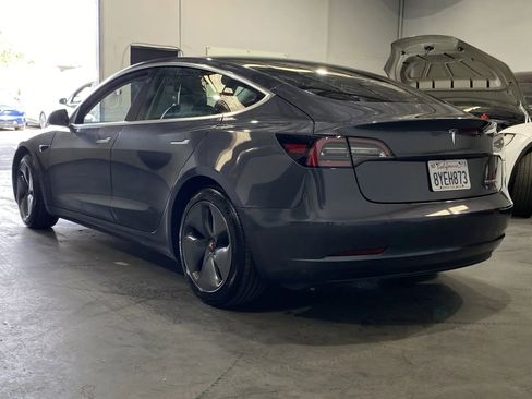 Used 2020 Tesla Model 3 Long Range image 2