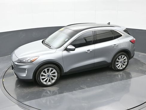 Used 2022 Ford Escape Titanium w/ Titanium Elite Package image 32