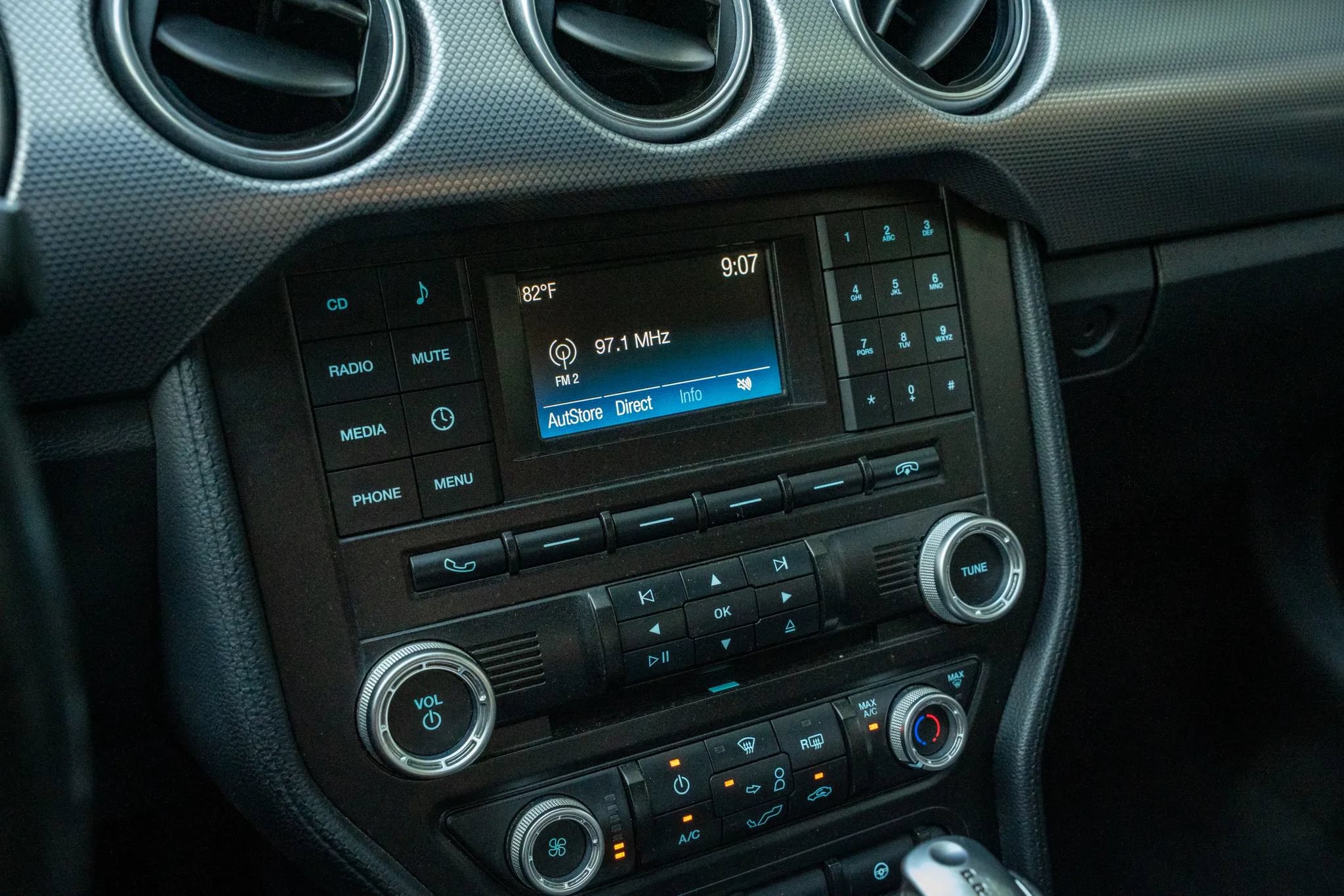 Used 2018 Ford Mustang GT RWD image 17