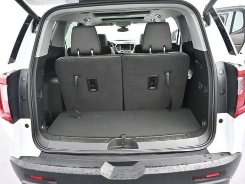 Used 2023 GMC Acadia AT4 w/ LPO, 'HIT The Road' Package AWD/4WD image 10