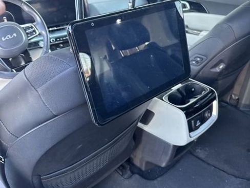 Used 2024 Kia Carnival SX Prestige FWD image 10