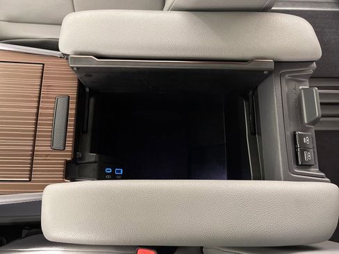 Certified 2024 Toyota Sienna XLE image 23