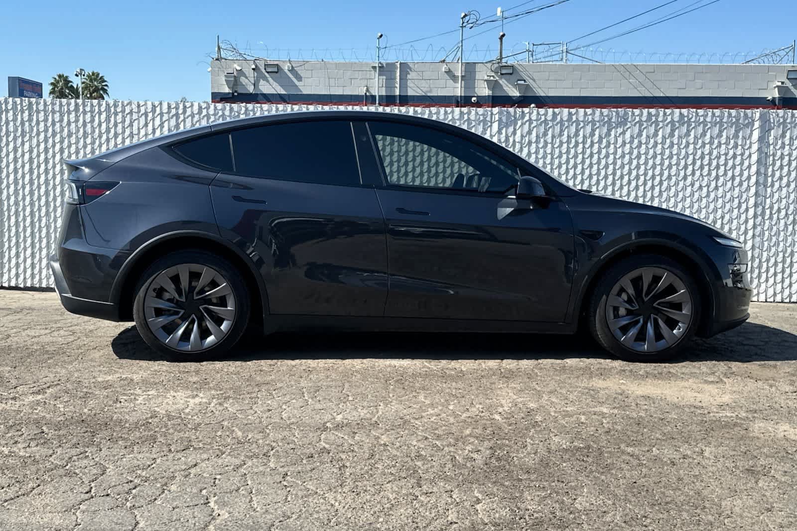 Used 2026 Tesla Model Y AWD image 8