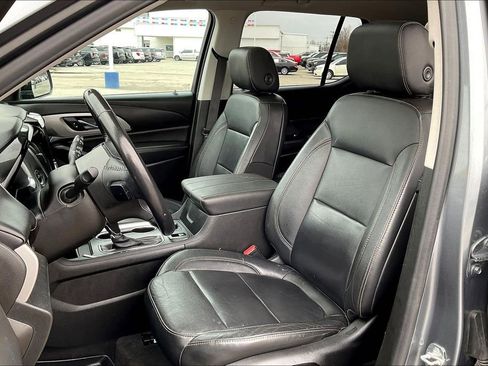 Used 2020 Chevrolet Traverse LT w/ LT Premium Package image 27