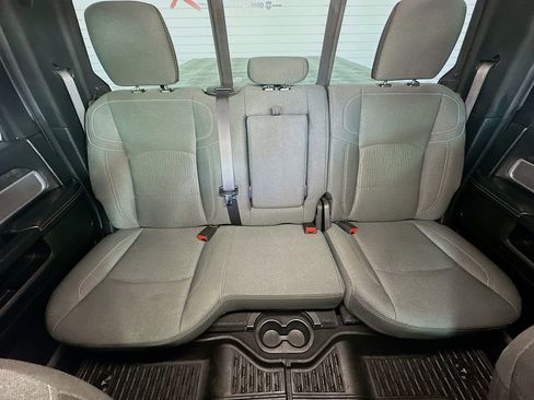 Used 2022 RAM 2500 Big Horn w/ Level C Equiment Group image 13