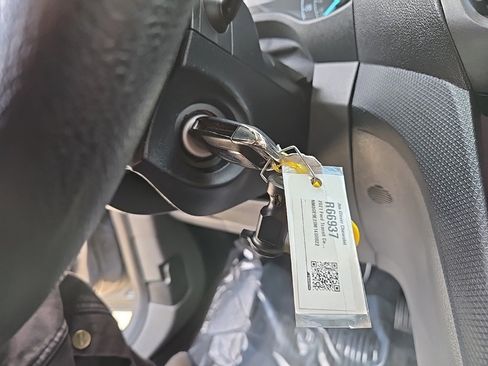 Used 2021 Ford Transit Connect XL image 34