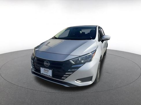 Used 2025 Nissan Versa SV image 7