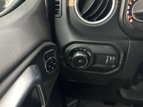 New 2026 Jeep Wrangler Unlimited Sahara AWD/4WD image 35