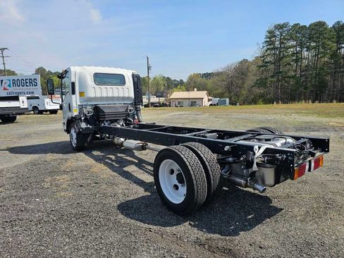 New 2025 Chevrolet Low Cab Forward RWD image 4