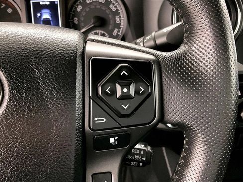 Used 2023 Toyota Tacoma TRD Off-Road image 13