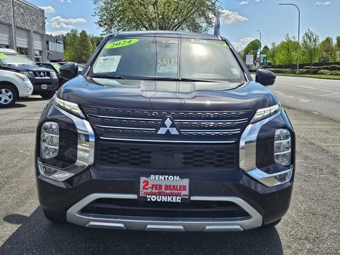 Used 2024 Mitsubishi Outlander SE AWD/4WD image 2