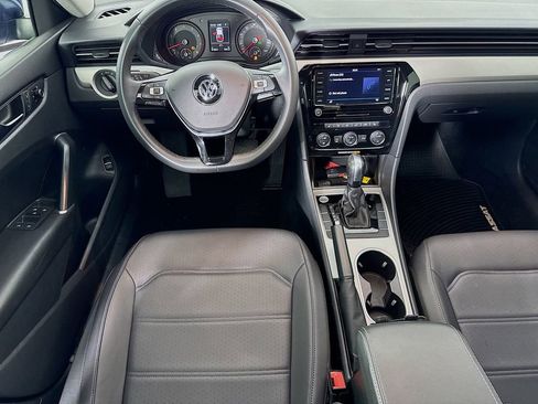 Used 2022 Volkswagen Passat 2.0T SE image 30