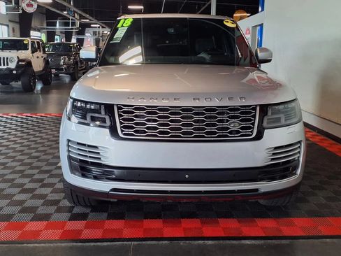 Used 2018 Land Rover Range Rover HSE AWD/4WD image 3