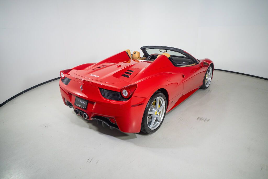 Used 2014 Ferrari 458 Spider RWD image 8