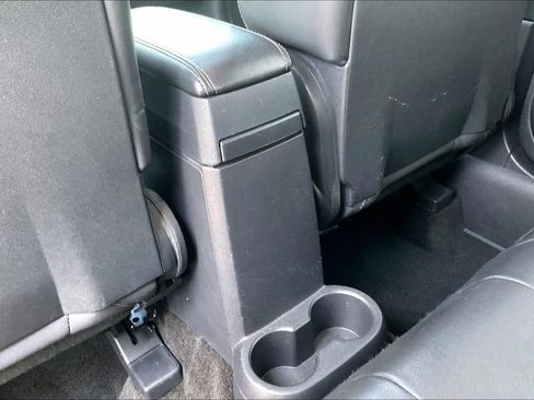 Used 2014 Jeep Compass Latitude w/ Sun/Sound Group FWD image 12