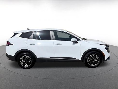 Used 2025 Kia Sportage LX FWD image 16