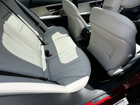 Certified 2024 Mercedes-Benz E 350 4MATIC Sedan image 18